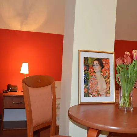 Vistula Hotell 3*